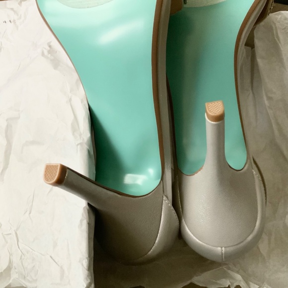 Betsey Johnson Gina Jeweled Ankle Strap Dress Sandals Silver Satin Stiletto Heel - Picture 12 of 12